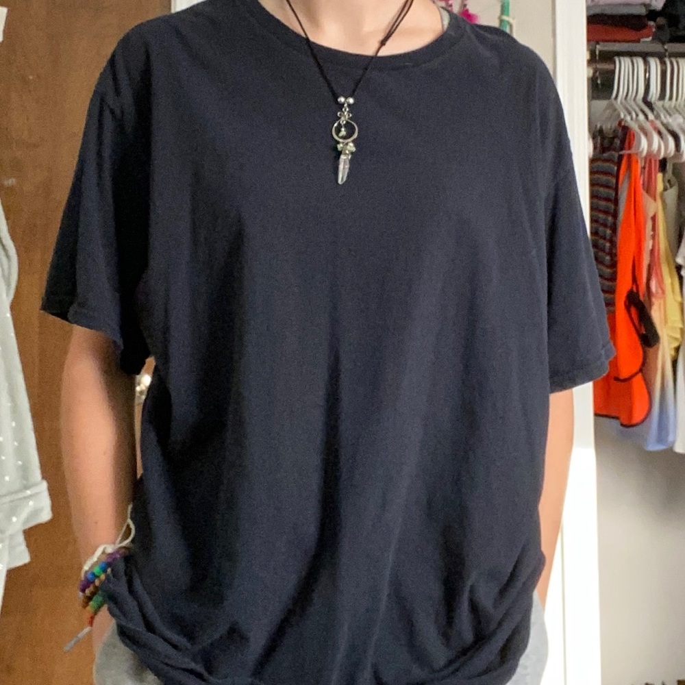 Black Tee